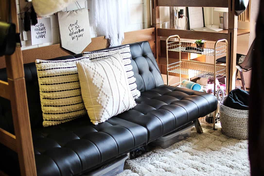 5 Hacks for Organizing Your Dorm Room