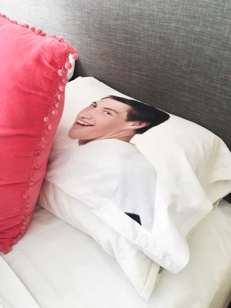 face pillow for long distance relationship gift idea