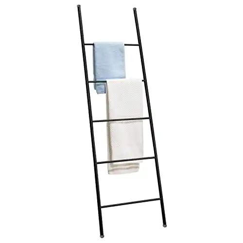 mDesign Metal Leaning Blanket and Towel Ladder - Blanket Ladder for Bedroom and Towel Ladder for Bathroom - Throw/Quilt Display Holder Rack - Nursery Wall Ladder - Omni Collection - Matte Black