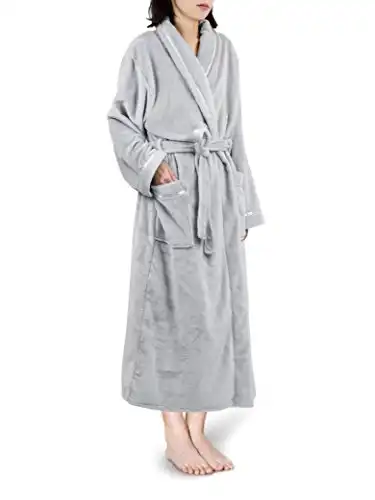 PAVILIA Plush Robe For Women, Light Grey Fluffy Soft Bathrobe, Lightweight Fuzzy Warm Spa Robe, Cozy Fleece Long House Robe, Satin Trim, Small-Medium