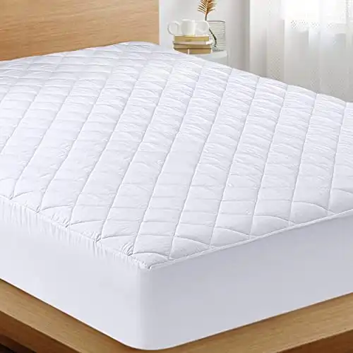Utopia Bedding Quilted Fitted Mattress Pad (Queen) - Elastic Fitted Mattress Protector - Mattress Cover Stretches up to 16 Inches Deep - Machine Washable Mattress Topper