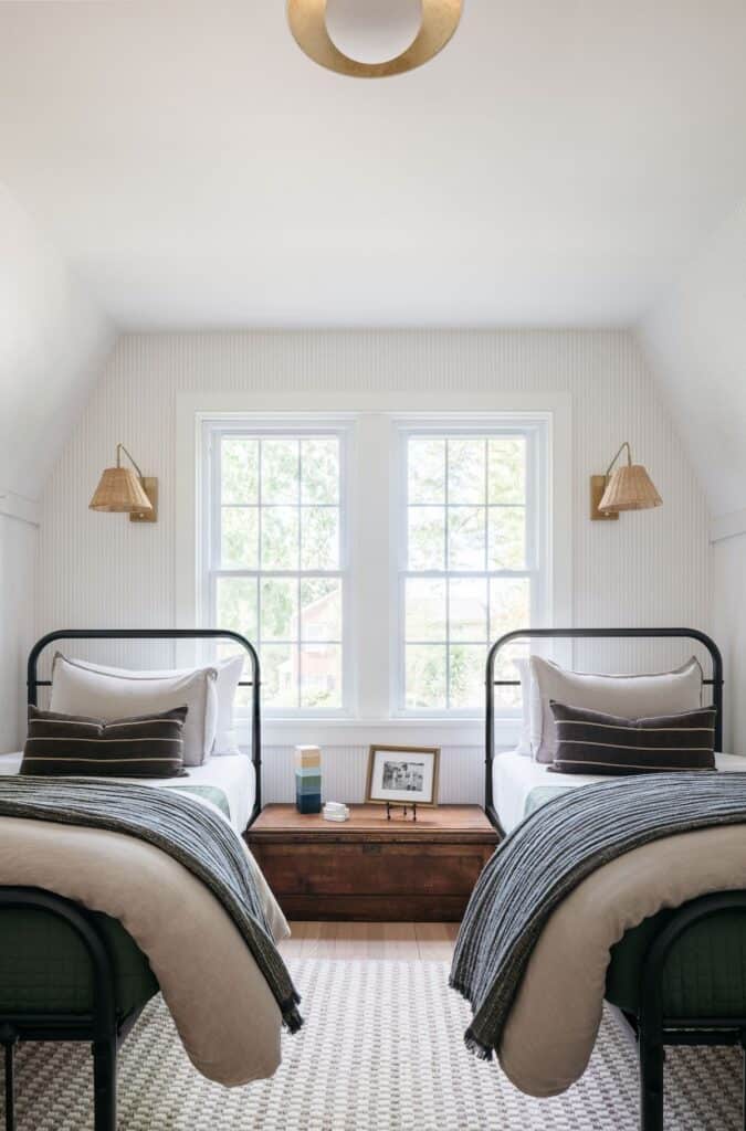BSL Studios modern twin room.