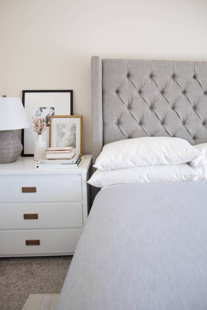 A Step-by-Step Guide on How To Make Your Bed Look Expensive (like WAY ...