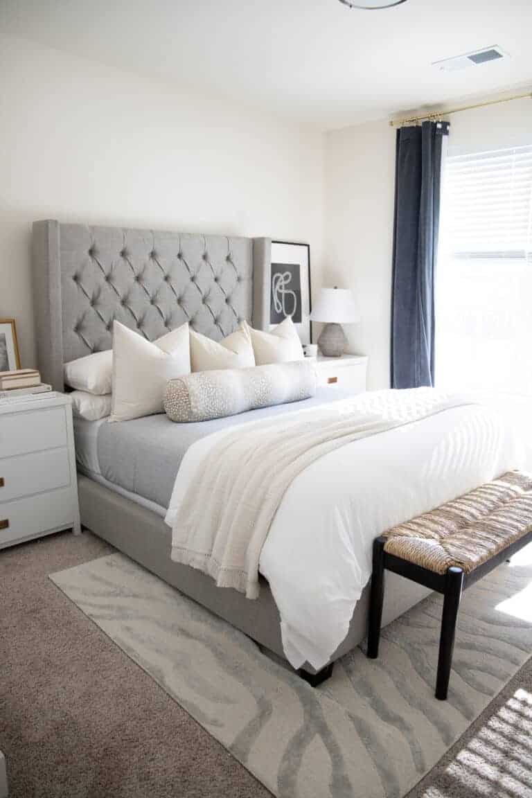 A Step-by-Step Guide on How To Make Your Bed Look Expensive (like WAY more expensive)