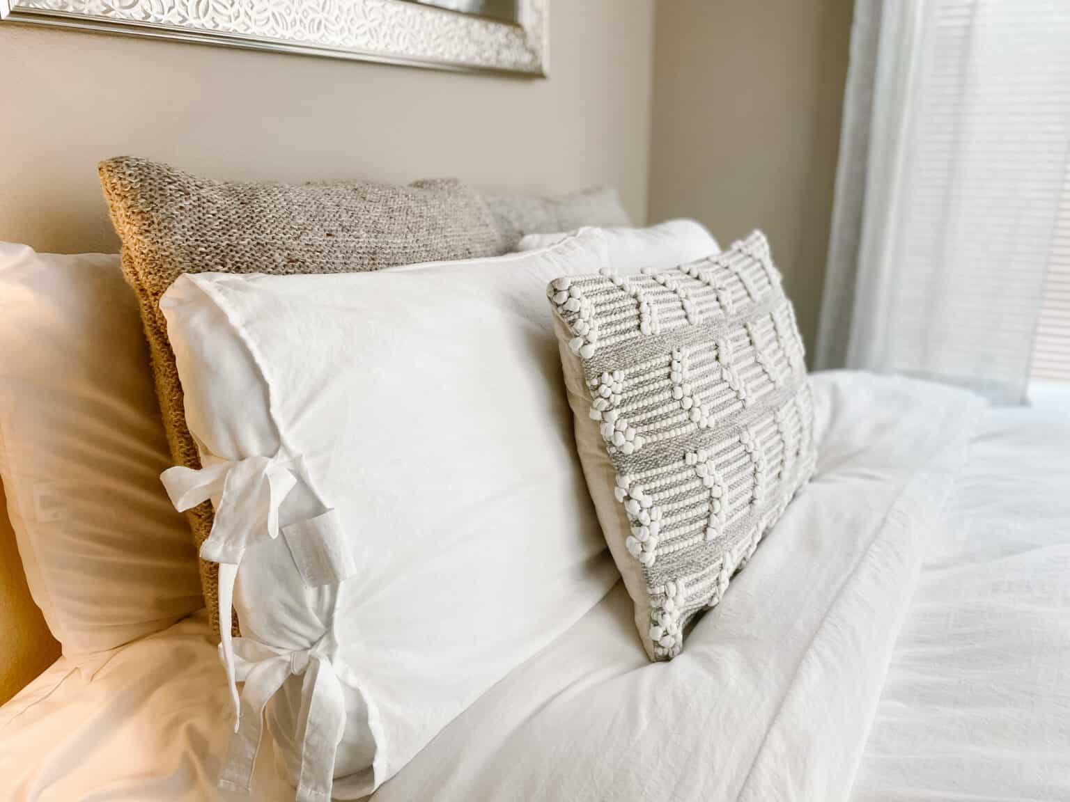 21+ Best College Apartment Bedroom Ideas You Need To Use By Sophia Lee