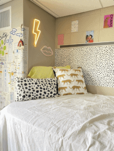 27 Trendiest Dorm Room Ideas 2022 College Students Will Love - By ...