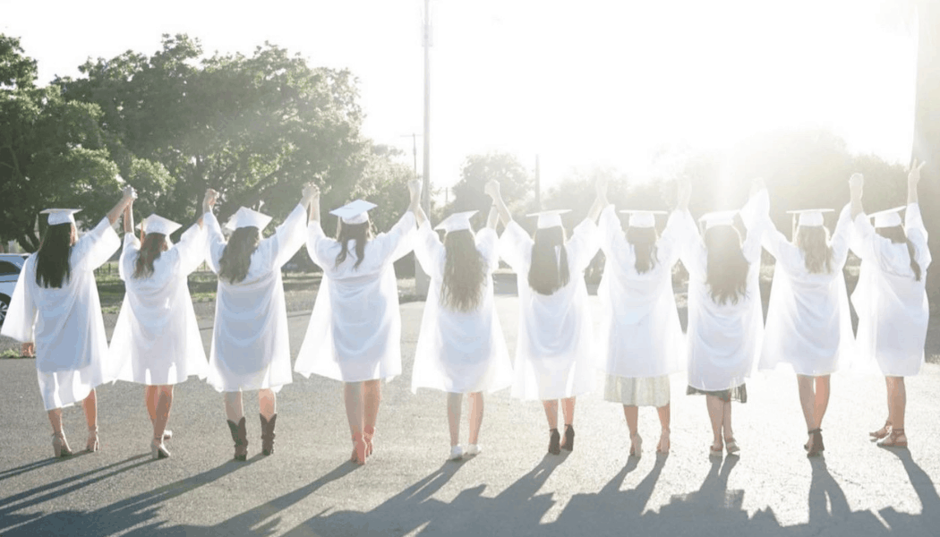 college graduation party ideas for adults