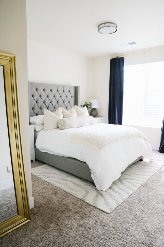 The Secrets on How to Make a Bed Look Luxurious By Sophia Lee