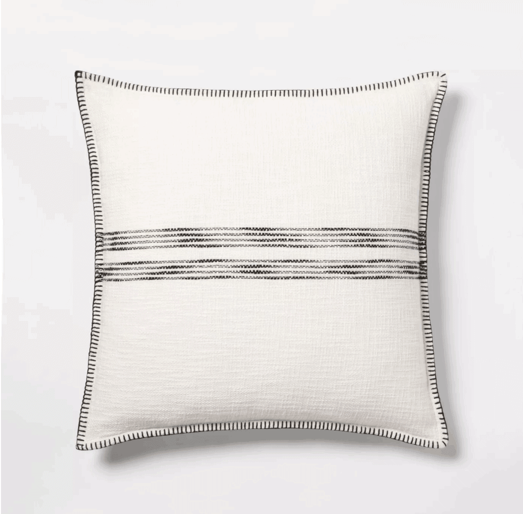 how to style couch pillows