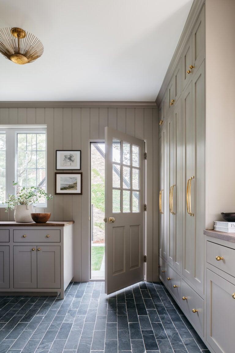 mudroom laundry room