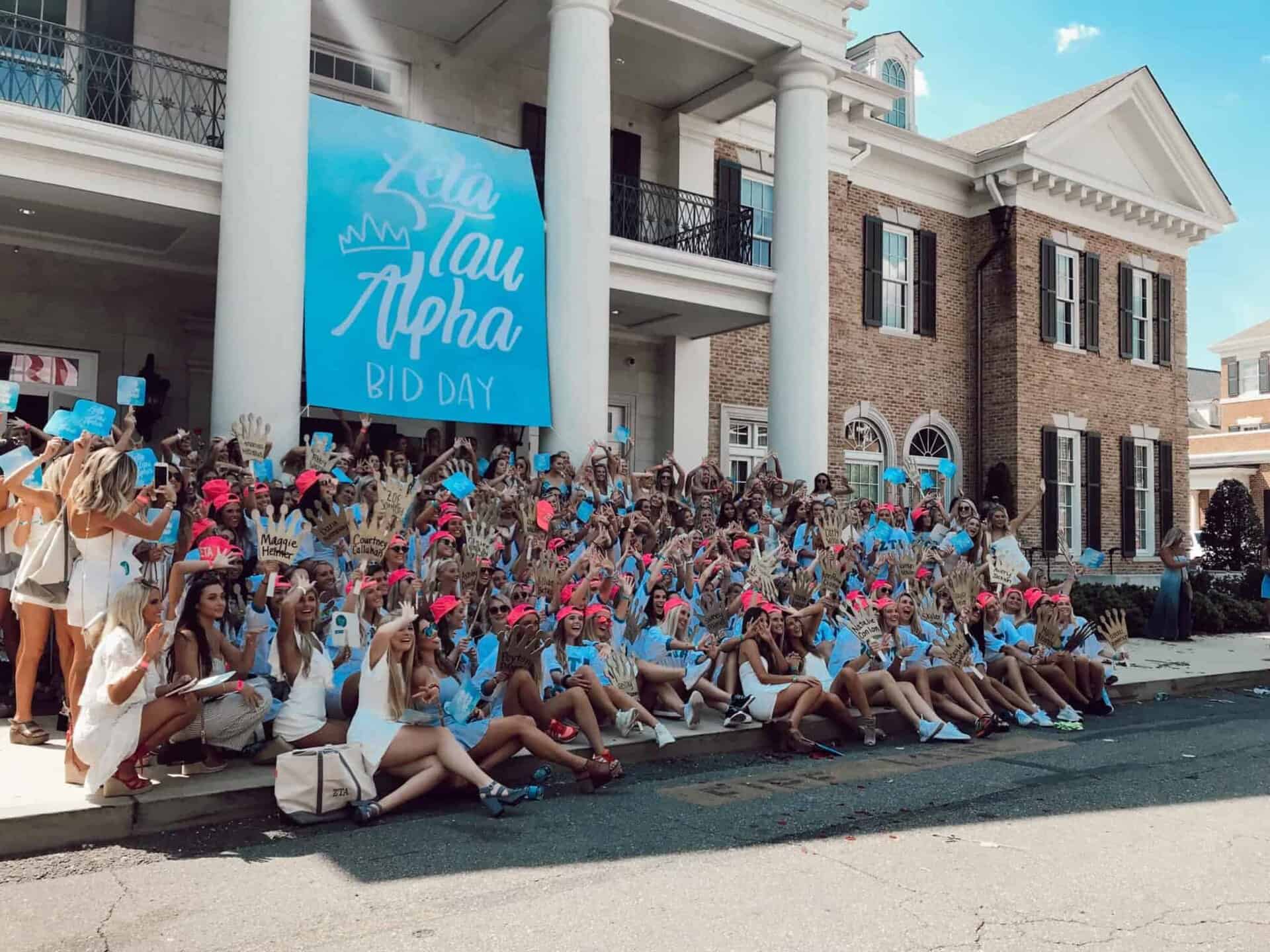 A Sorority Mom'S Guide To Rush!   The Heartwarming Moments On Lifetime'S New Series! - lmrzjby