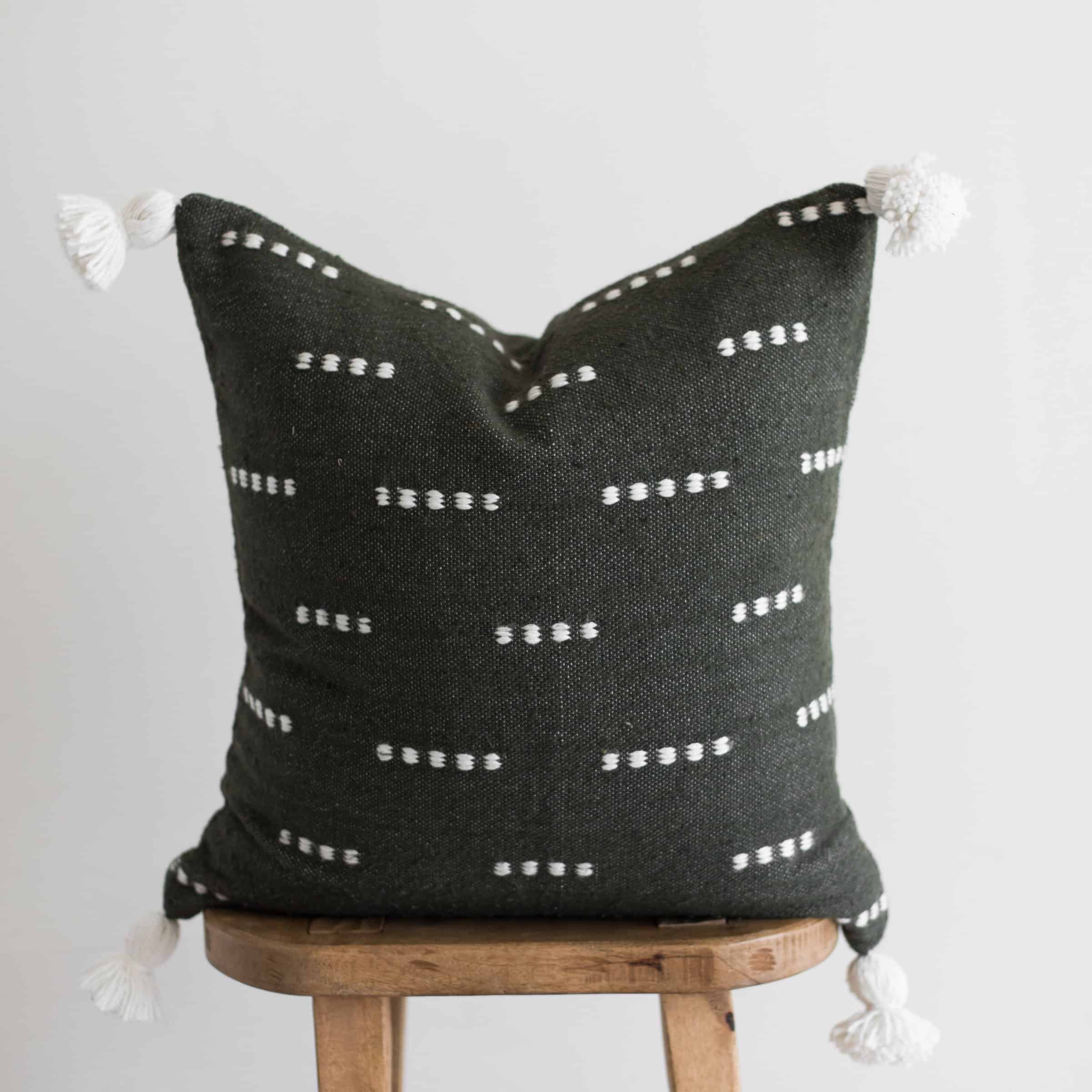 throw pillows for bed