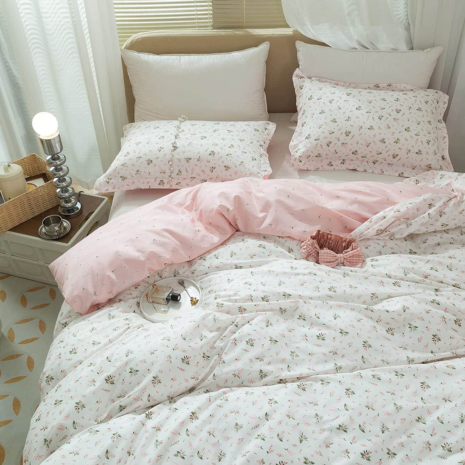 unique bedding dorm room