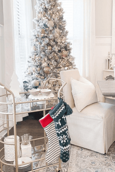 White Christmas Decor | The Neutral Lovers Guide To A Bright And Airy Christmas